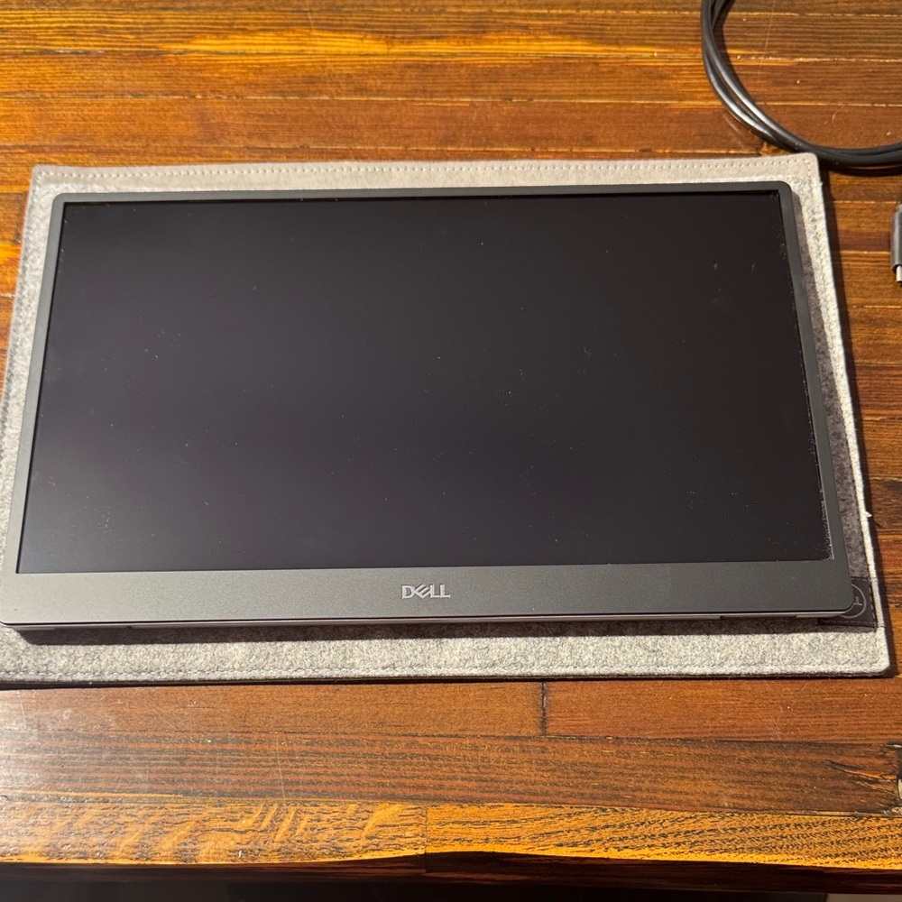 Dell Portable Monitor with Dark Gray Bezel
